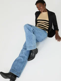 Suzy Shier Blazers & Vests>3/4 Ruched Sleeve Blazer