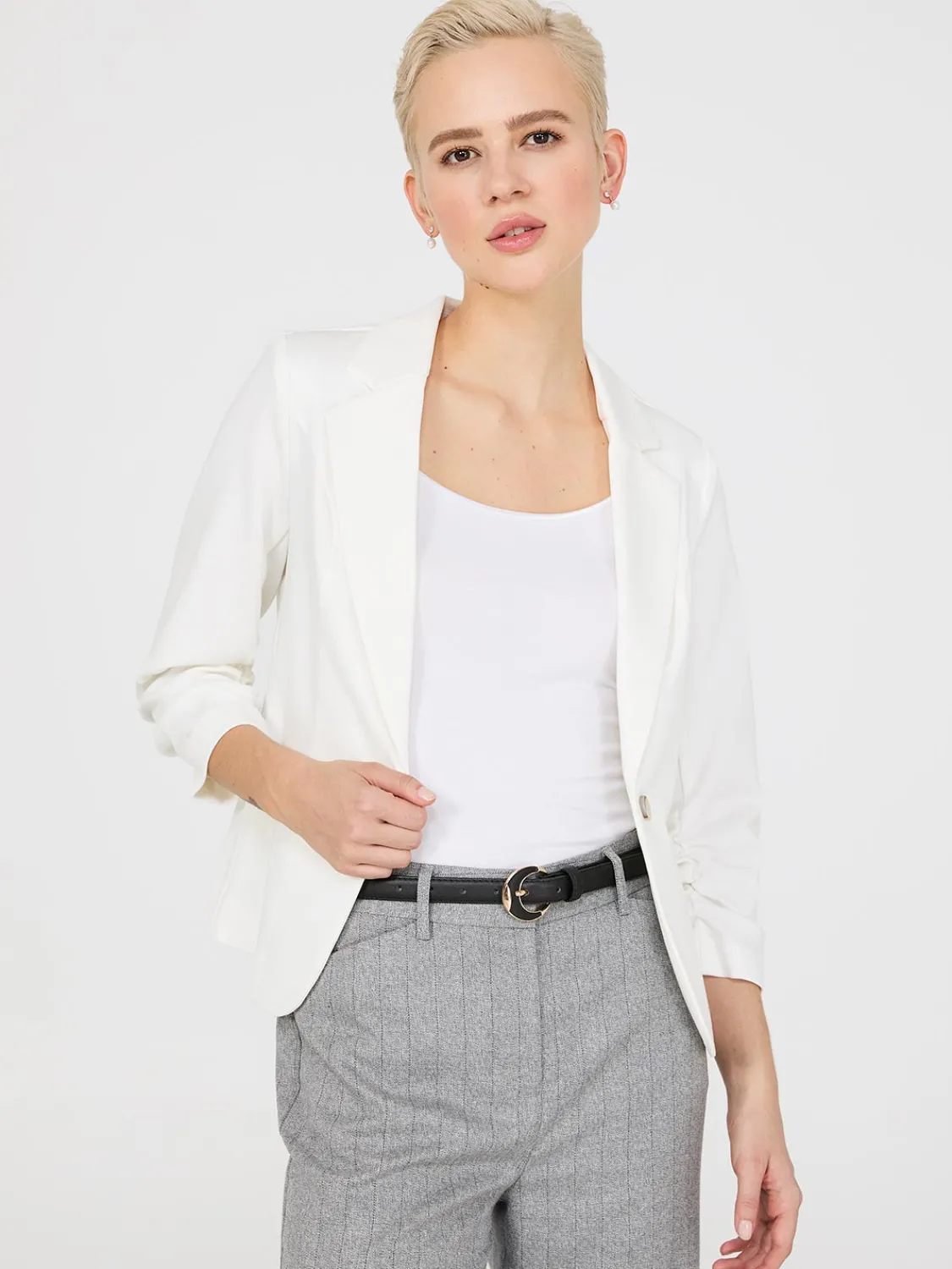 Suzy Shier Blazers & Vests>3/4 Ruched Sleeve Blazer