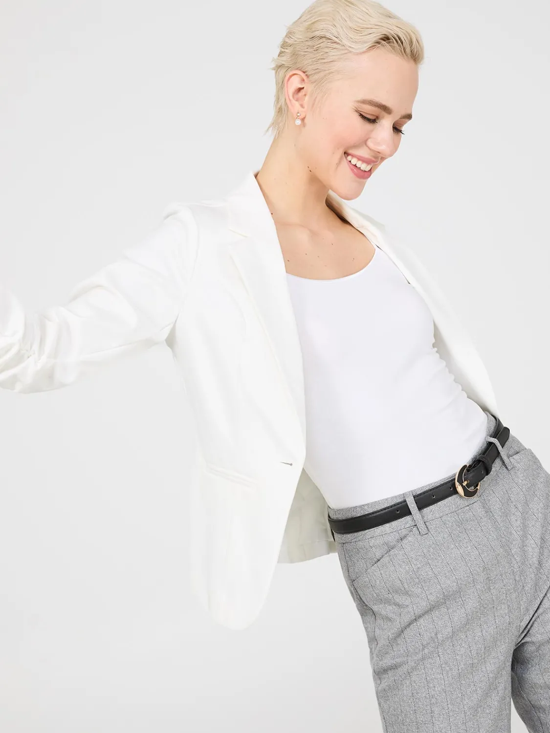 Suzy Shier Blazers & Vests>3/4 Ruched Sleeve Blazer
