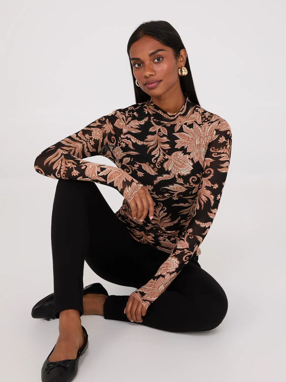Suzy Shier Tops|Long Sleeve>Abstract Print Mock Neck Mesh Top