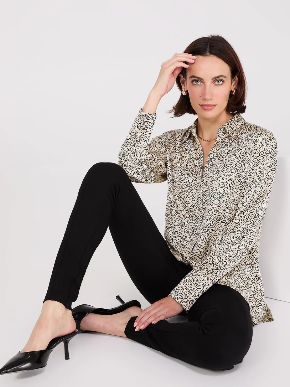 Suzy Shier Tops|Long Sleeve>Abstract Print Satin Tunic Blouse