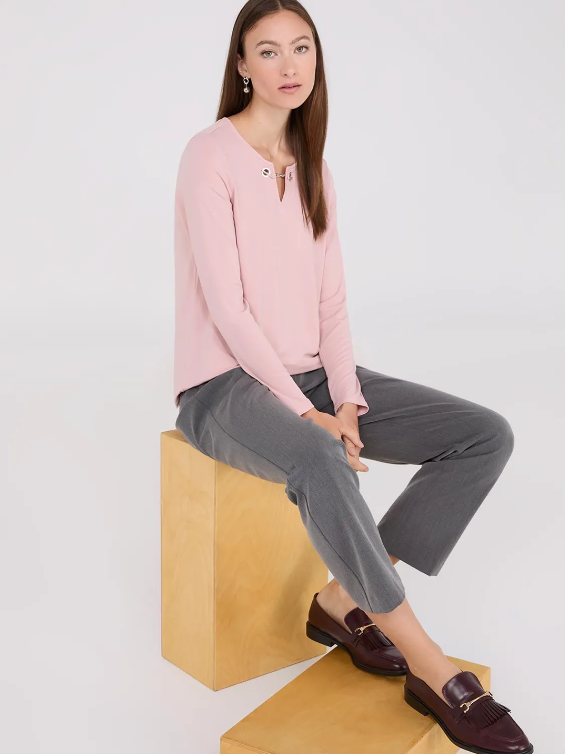 Suzy Shier Tops|Long Sleeve>Chain Keyhole Long Sleeve Top