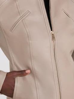 Suzy Shier Puffers & Jackets|Puffers & Jackets><noscript><img width=