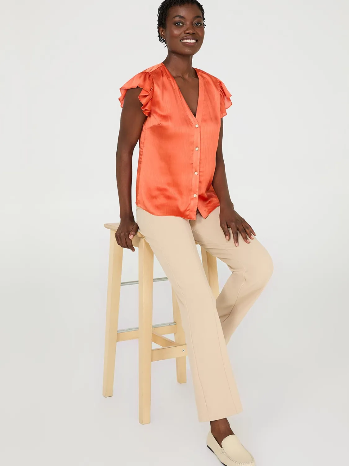 Suzy Shier Tops|Short Sleeve>Crinkle Satin Ruffle Sleeve Button-Front Blouse