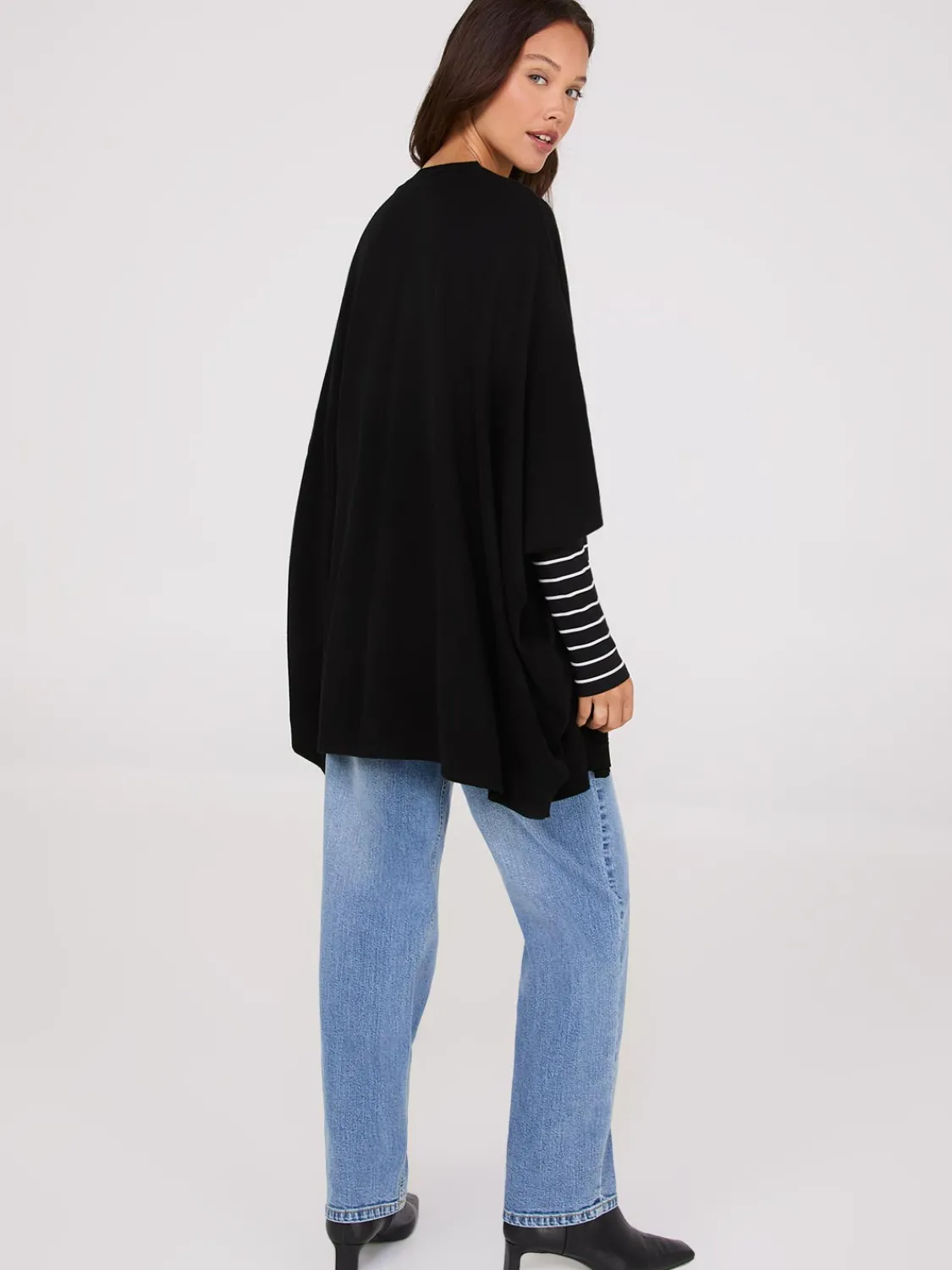 Suzy Shier Long Sleeve|Sweaters & Cardigans>Dolman Sleeve Open Cape Sweater
