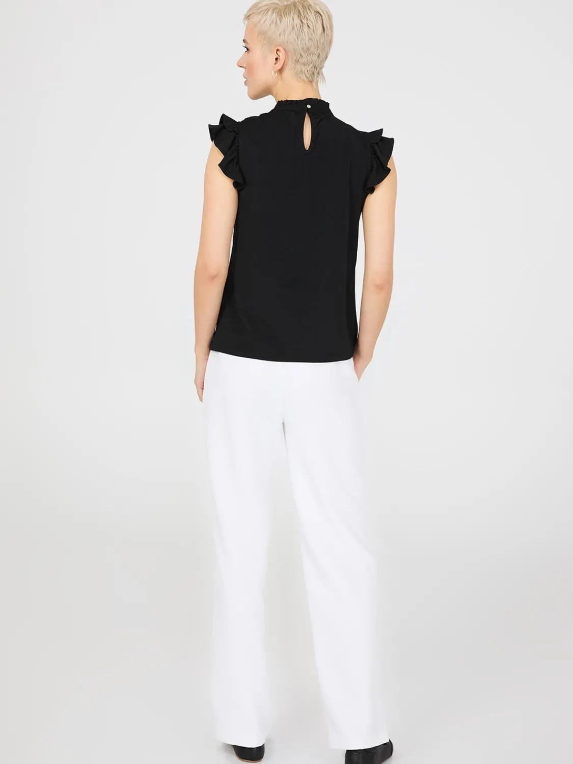Suzy Shier Tops|Sleeveless>Double Ruffle Embroidered Top