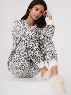 Suzy Shier Belts, Handbags & Shoes|Lounge & Pjs><noscript><img width=