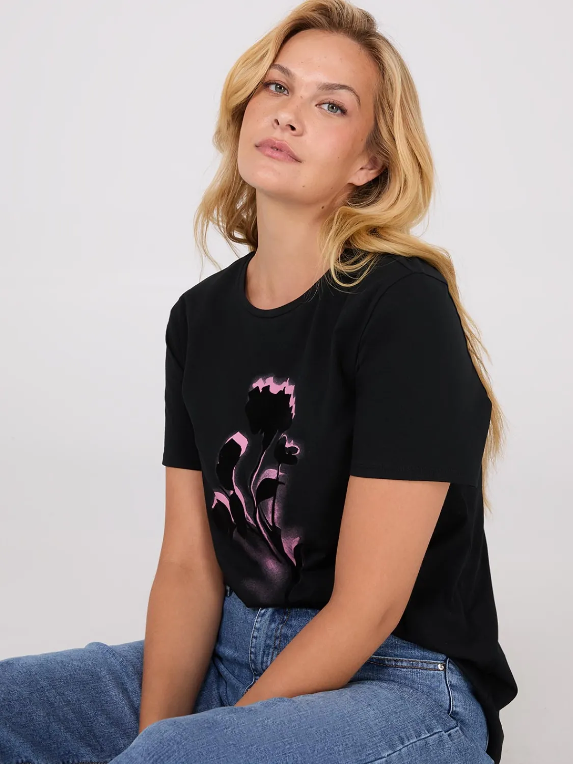 Suzy Shier Short Sleeve|Tank Tops & T-Shirts>Floral Flocking Short Sleeve T-Shirt