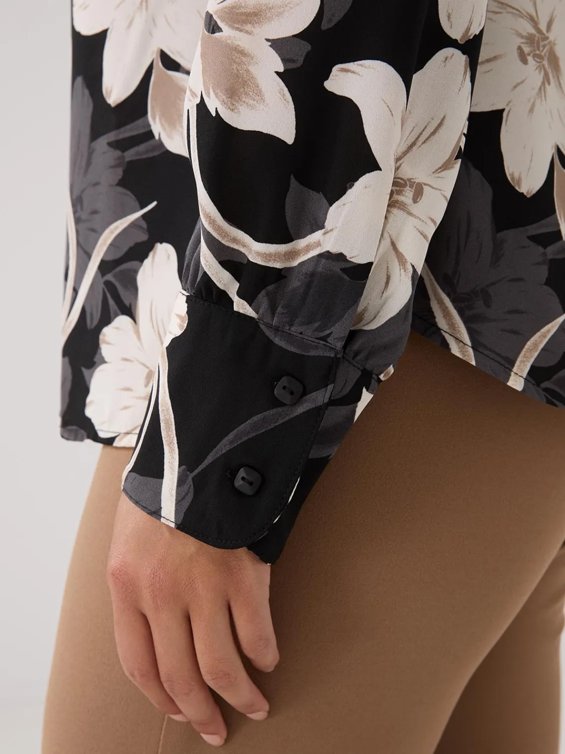 Suzy Shier Tops|Long Sleeve>Floral Print Crepe Chiffon Button-Front Blouse