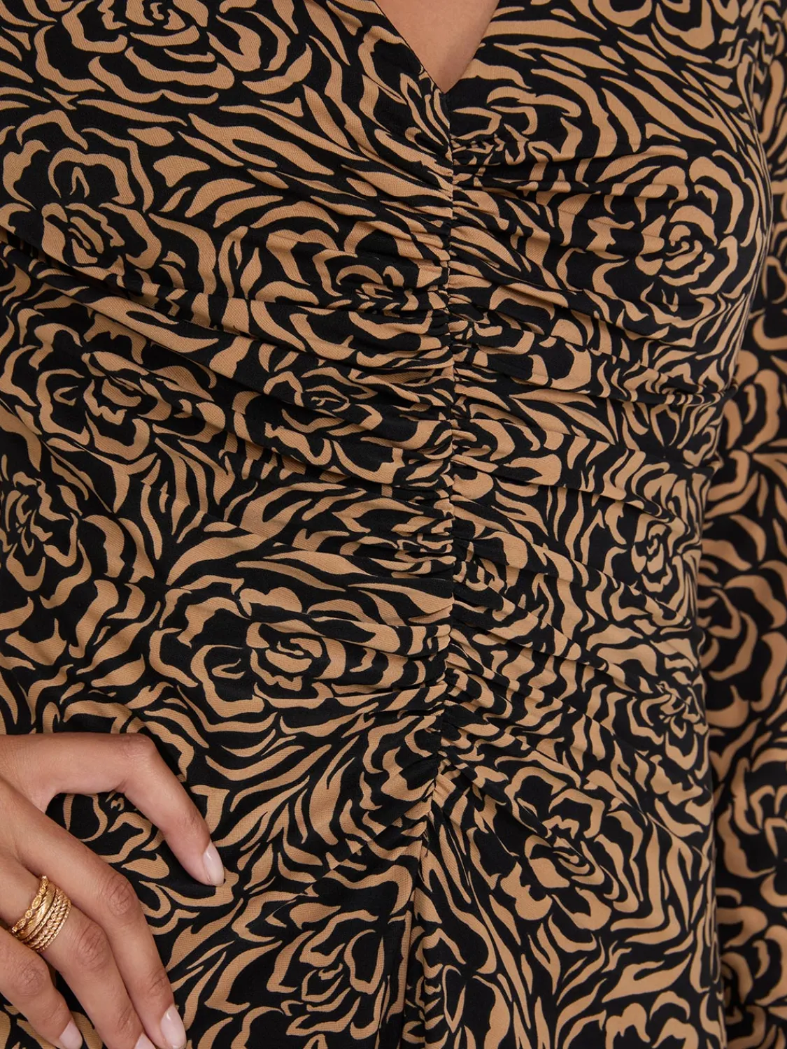 Suzy Shier Casual Dresses|Work Dresses>Floral Print Gathered Midi Dress