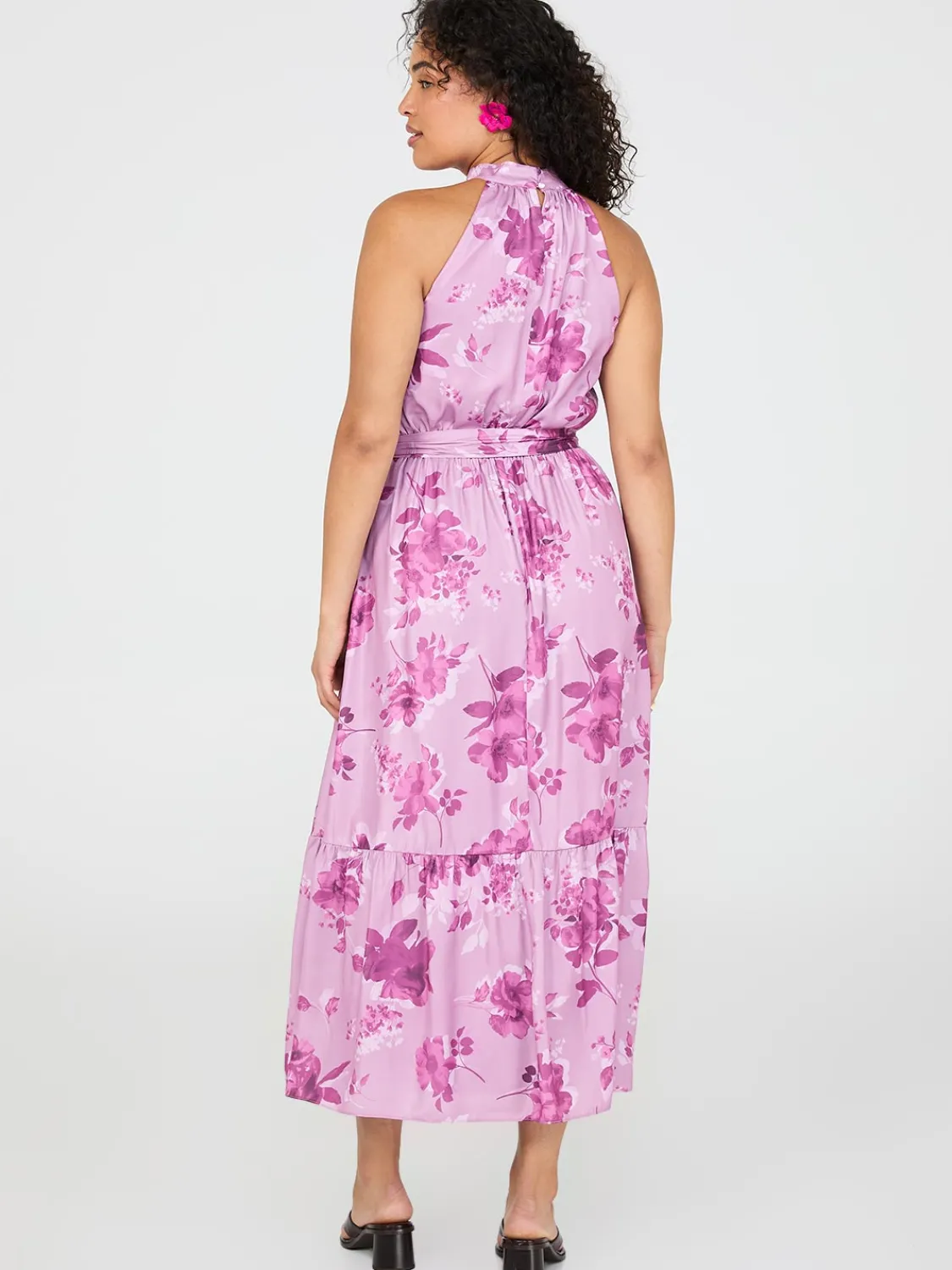 Suzy Shier Midi & Maxi>Floral Print Halter Neck Satin Maxi Dress