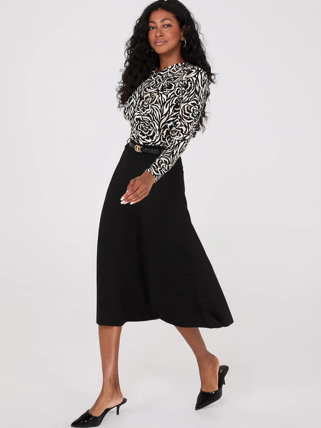 Suzy Shier Tops|Long Sleeve>Floral Print Ruched Drape Neck Top