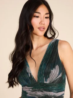 Suzy Shier Evening Gowns - Le Château><noscript><img width=