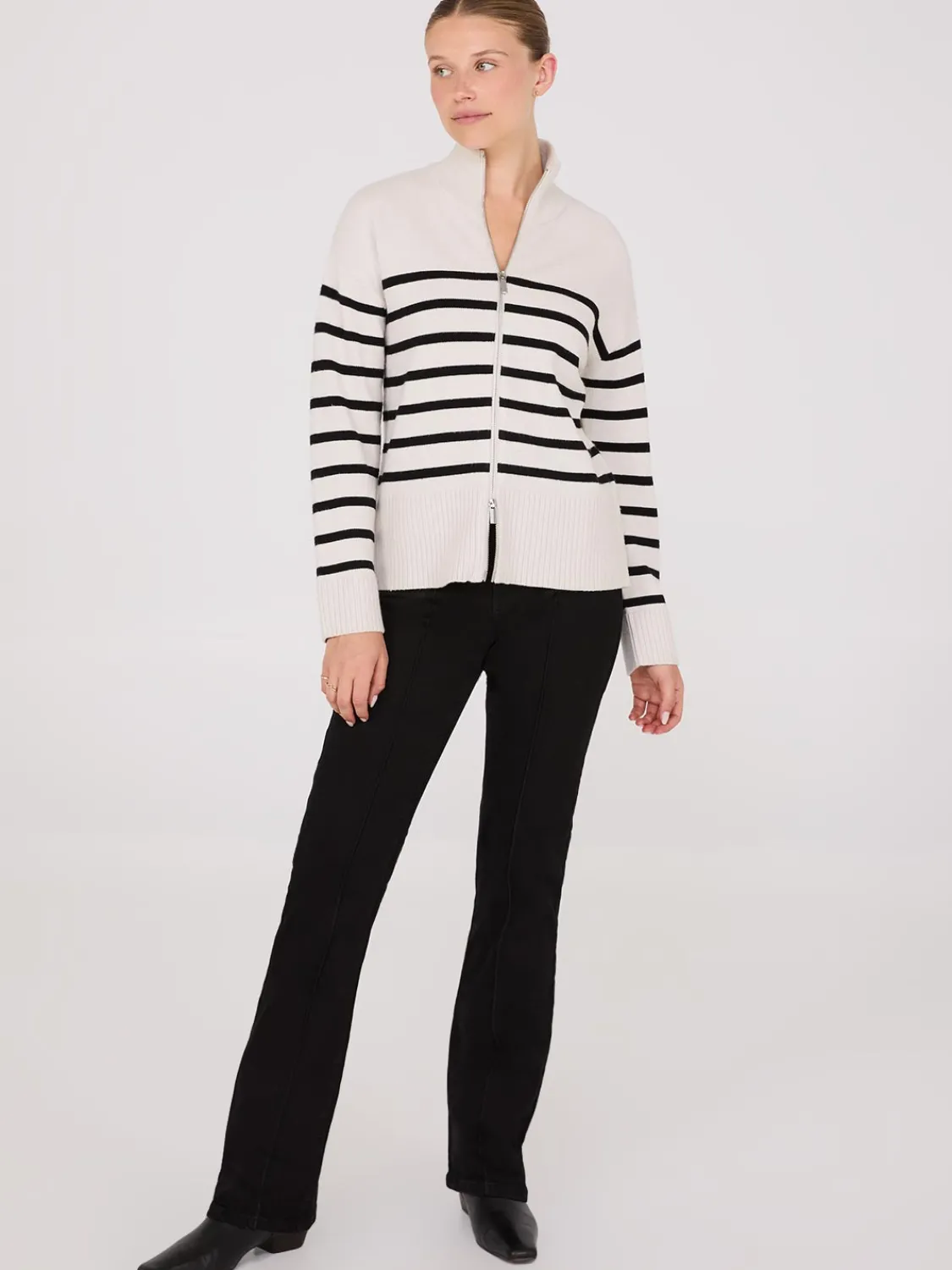 Suzy Shier Jeans|Pants>Front Pintuck Bootcut Jeans