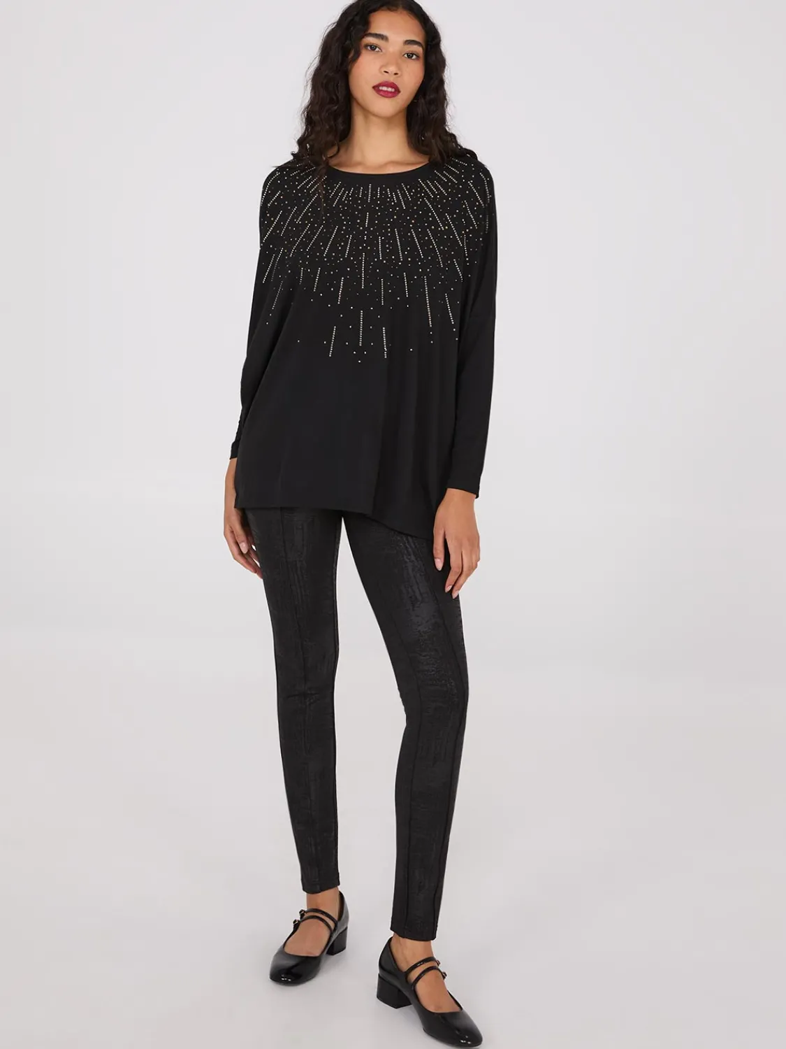 Suzy Shier Pants>Front Seam Faux Leather Coated Pants