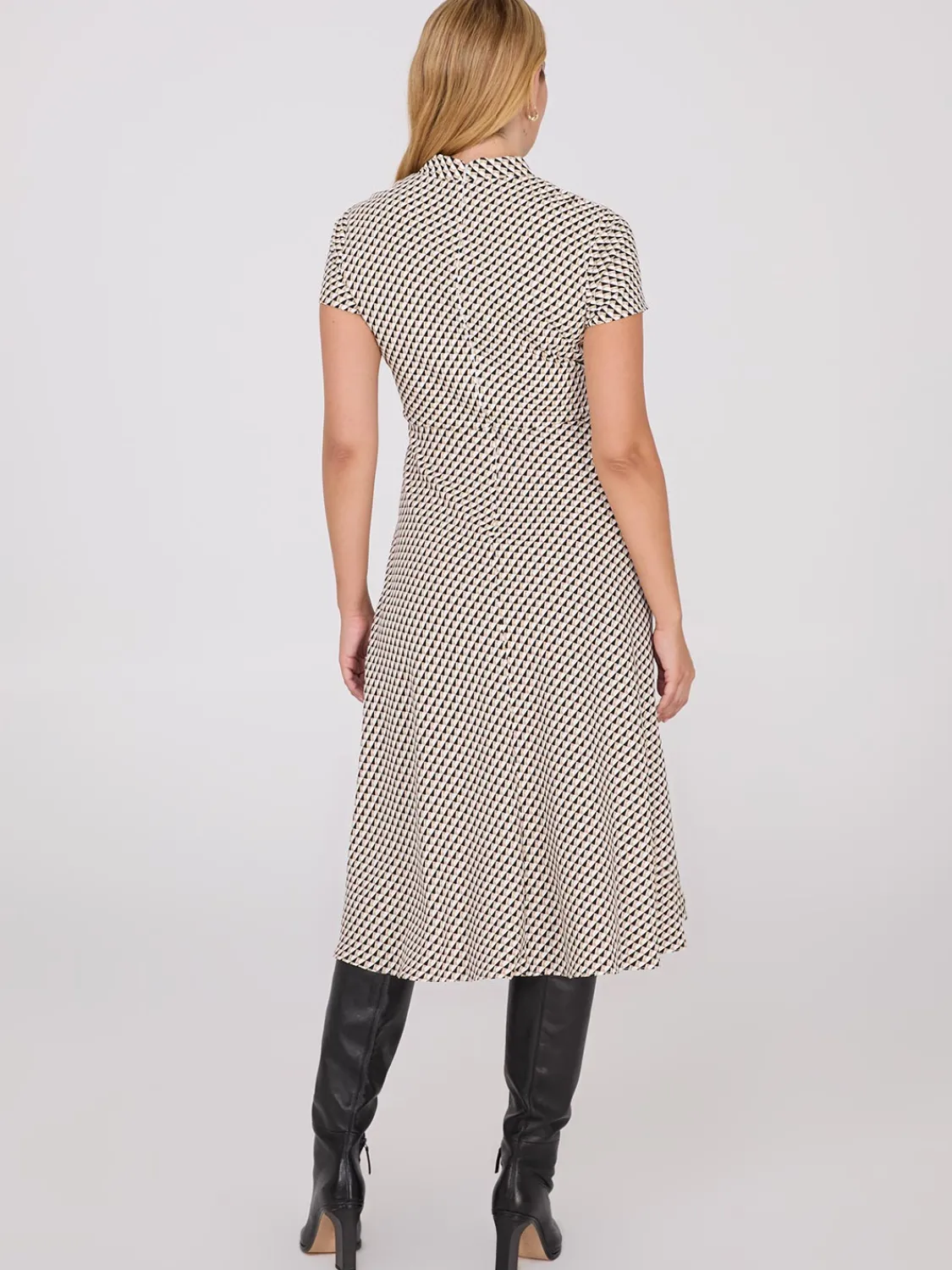 Suzy Shier Midi & Maxi>Geo Print Shawl Collar Belted Midi Dress