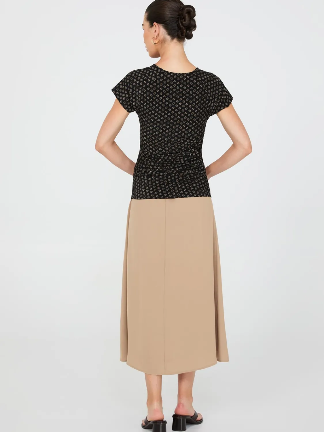 Suzy Shier Tops|Short Sleeve>Geo Print Short Raglan Sleeve Top With Side Pleats