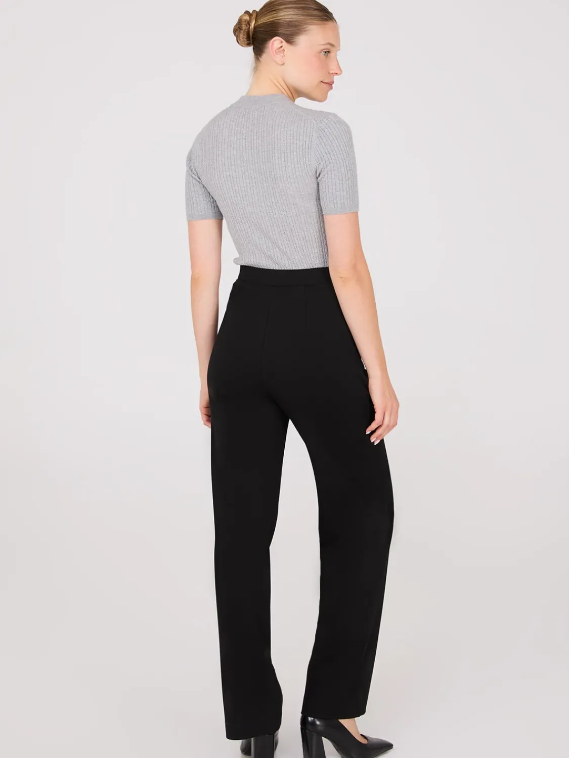 Suzy Shier Pants>High-Rise With Button Details