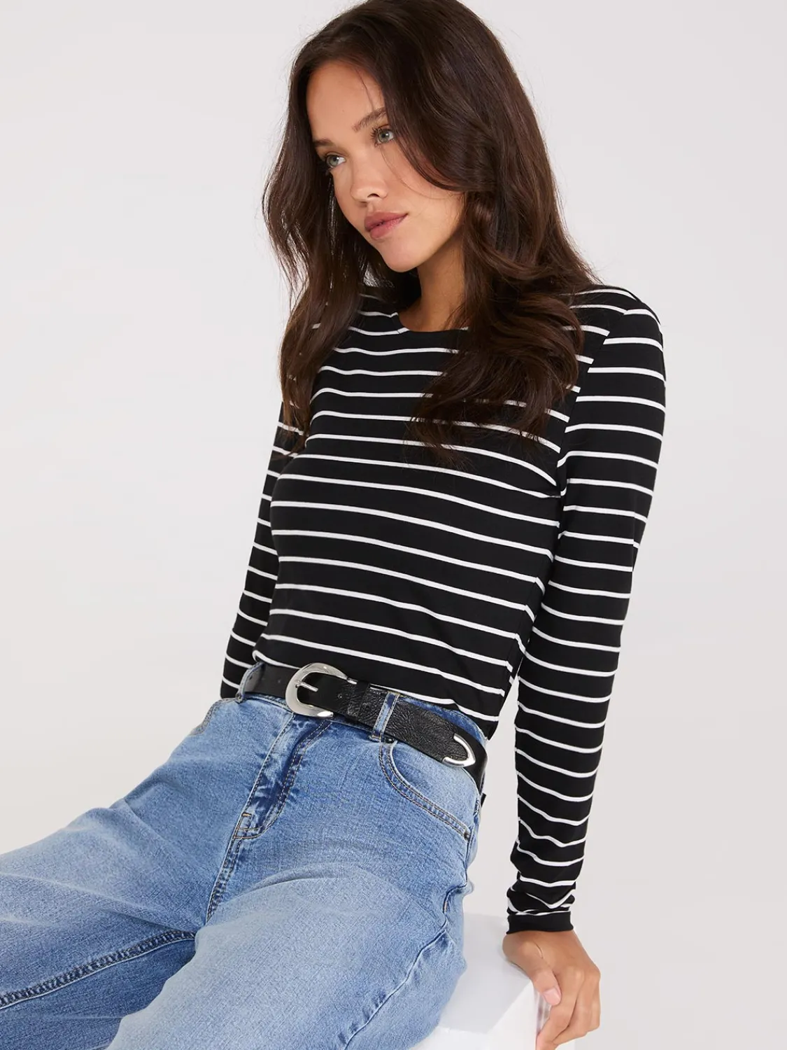 Suzy Shier Belts, Handbags & Shoes>Horseshoe Buckle Belt