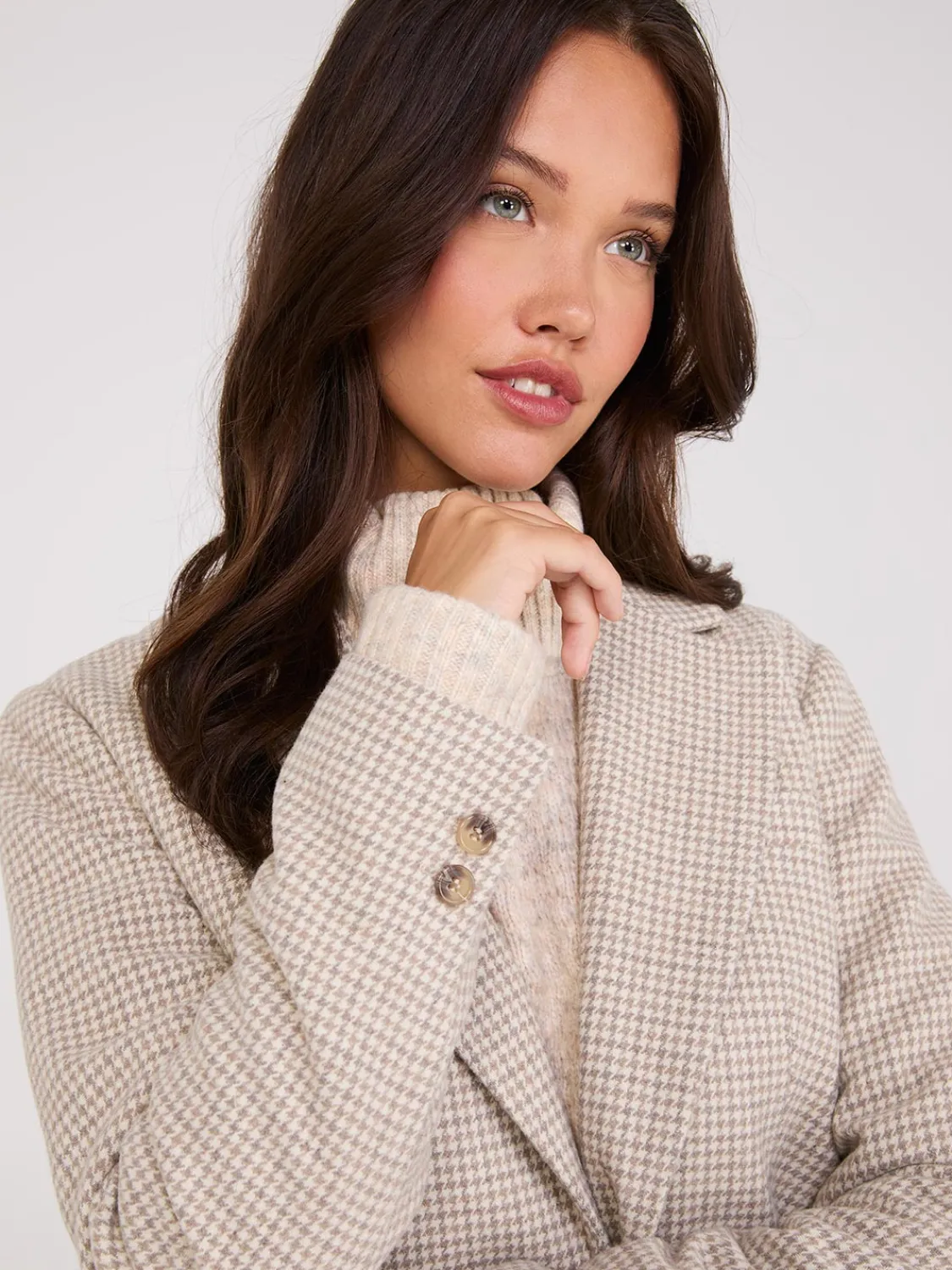 Suzy Shier Blazers & Vests>Houndstooth 2-Button Blazer