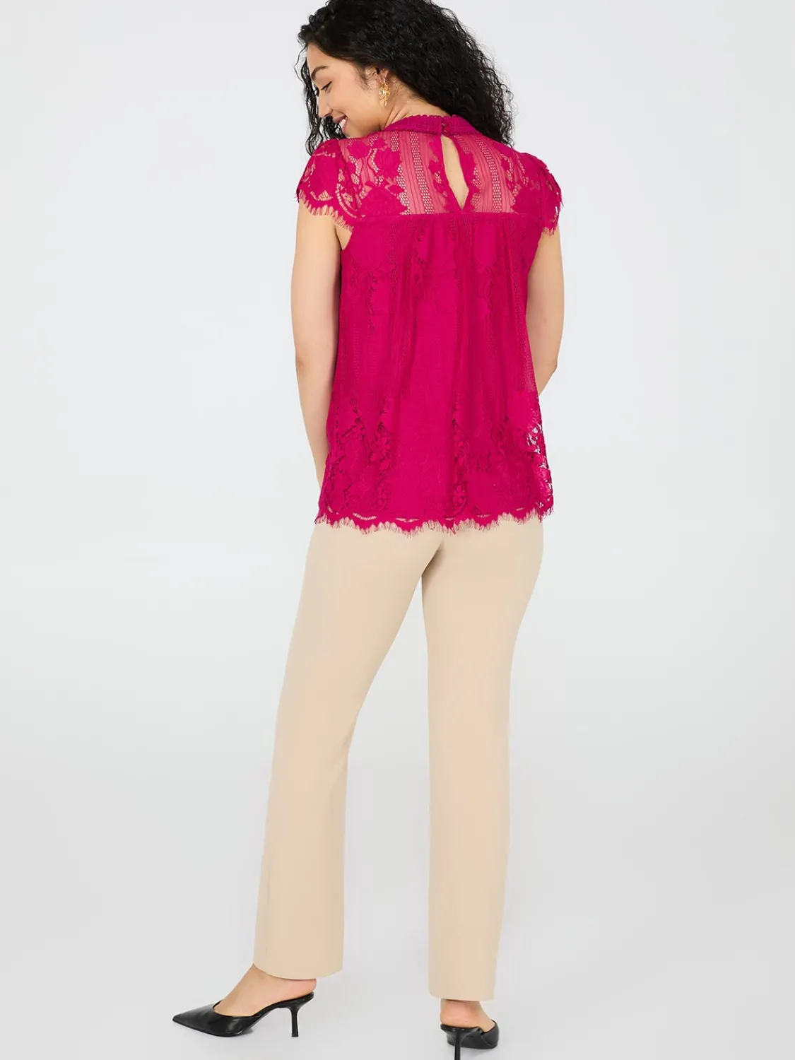 Suzy Shier Tops|Short Sleeve>Lace Cap Sleeve Top With Crochet Detail
