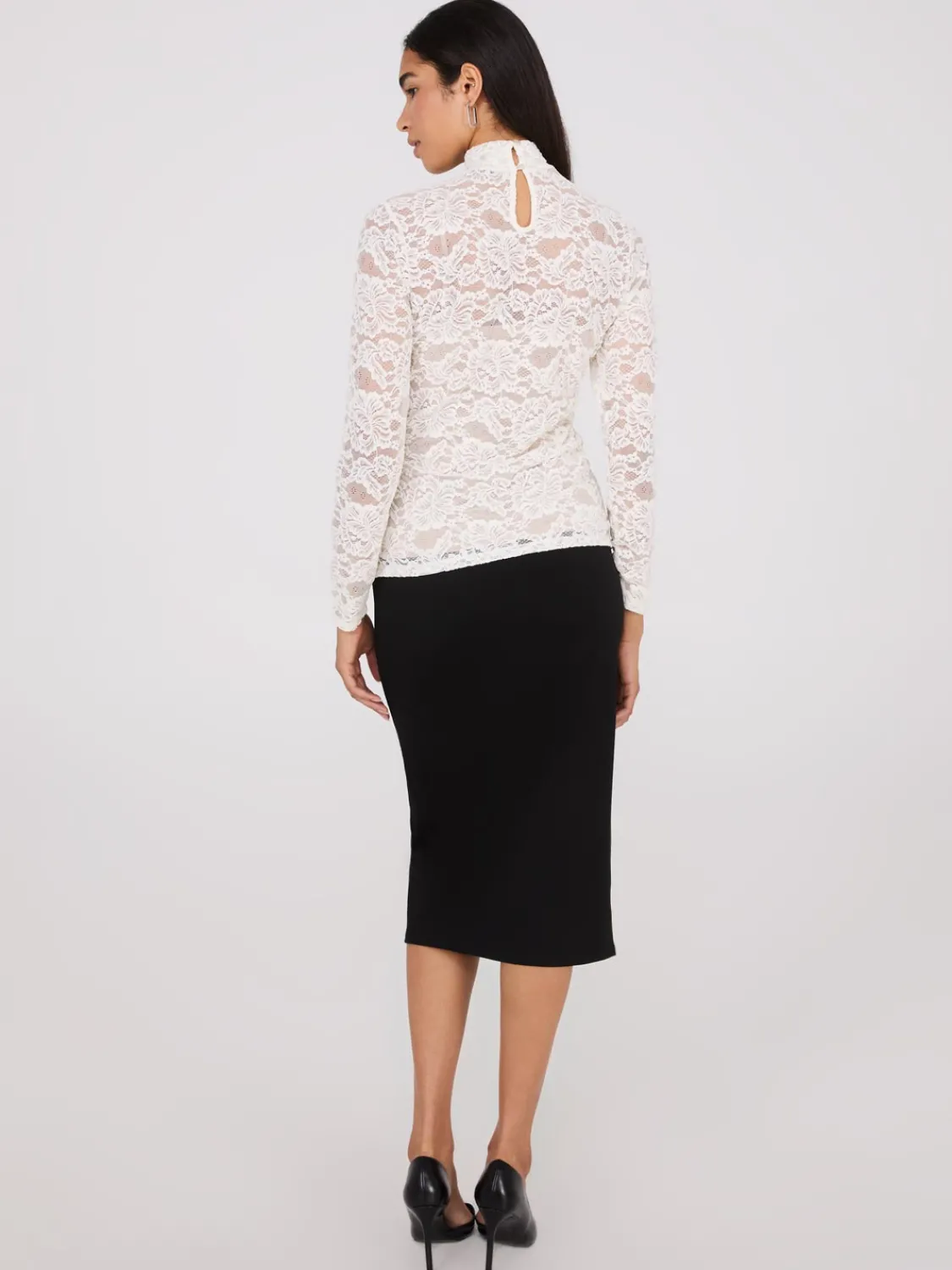 Suzy Shier Tops|Long Sleeve>Lace Mock Neck Top With Cami
