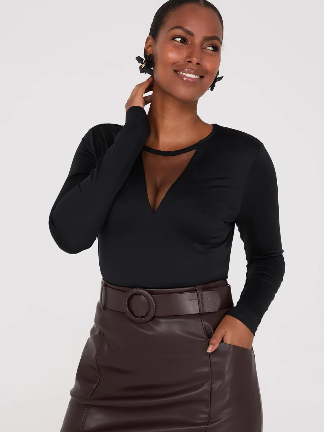 Suzy Shier Tops|Suzy Everyday>Mesh V-Neck Long Sleeve Top