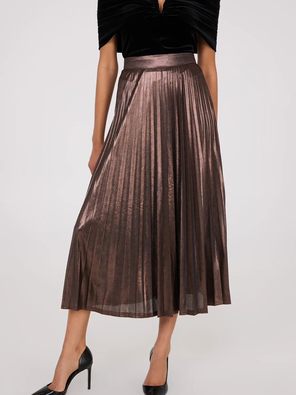 Suzy Shier Skirts>Midi Foil Pleated Skirt