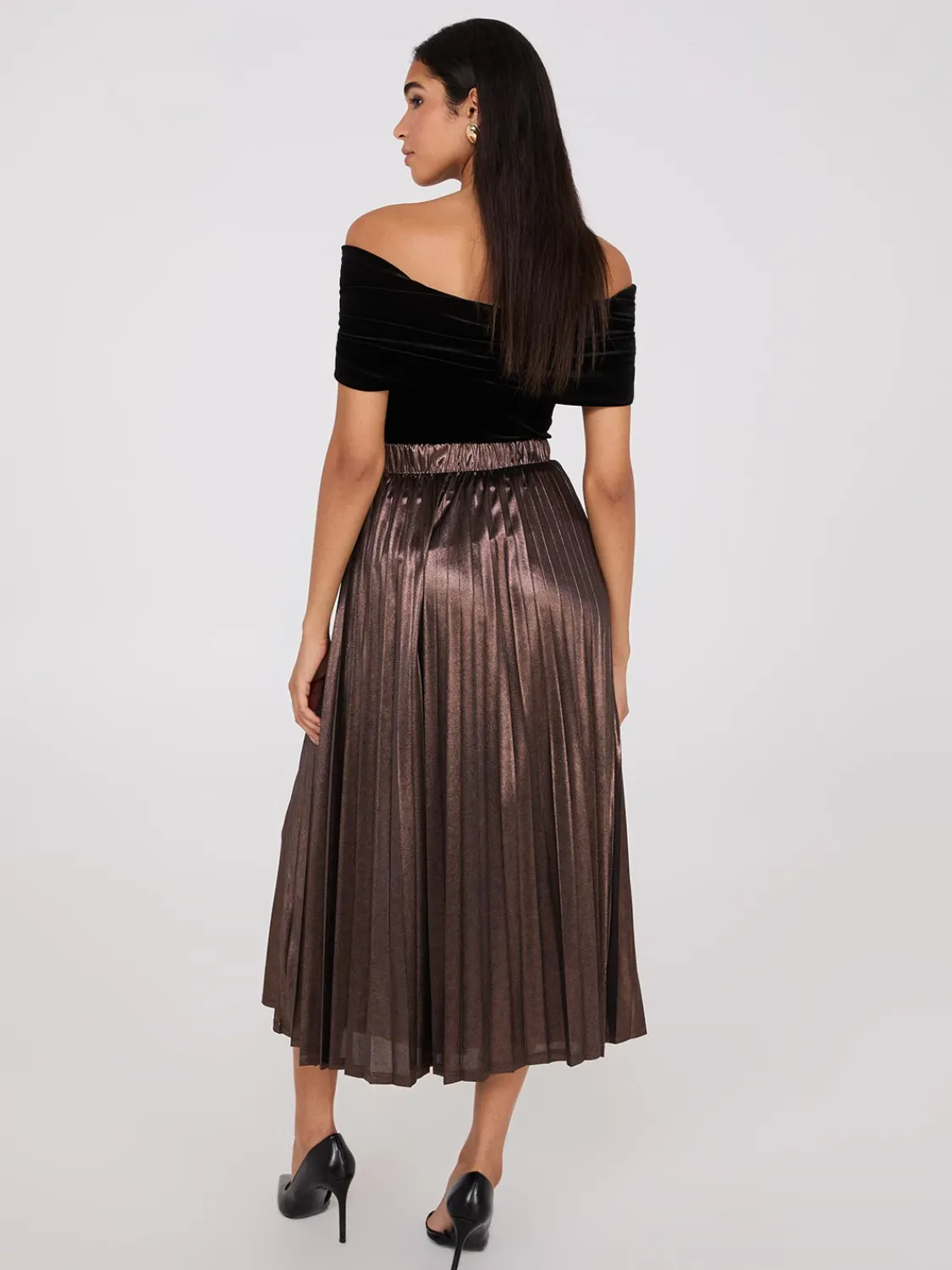Suzy Shier Skirts>Midi Foil Pleated Skirt