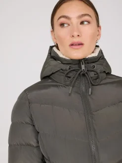 Suzy Shier Puffers & Jackets|Puffers & Jackets><noscript><img width=