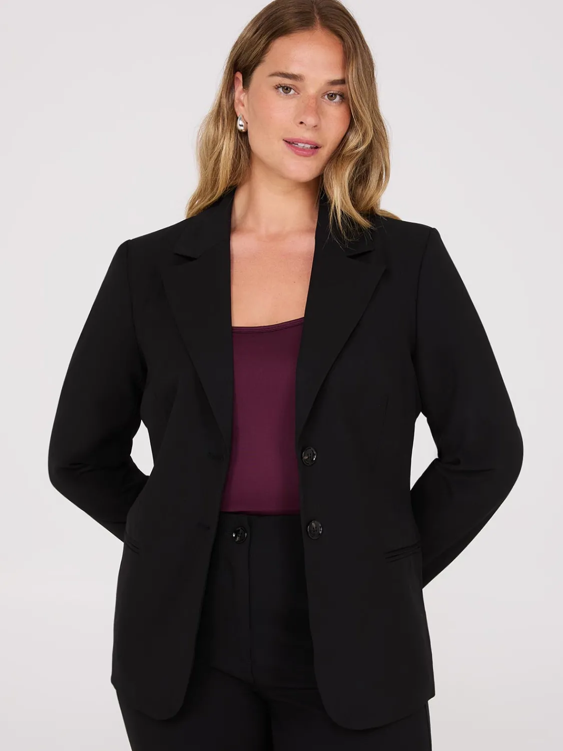 Suzy Shier Suiting|Blazers & Vests>Notch Collar 2-Button Blazer