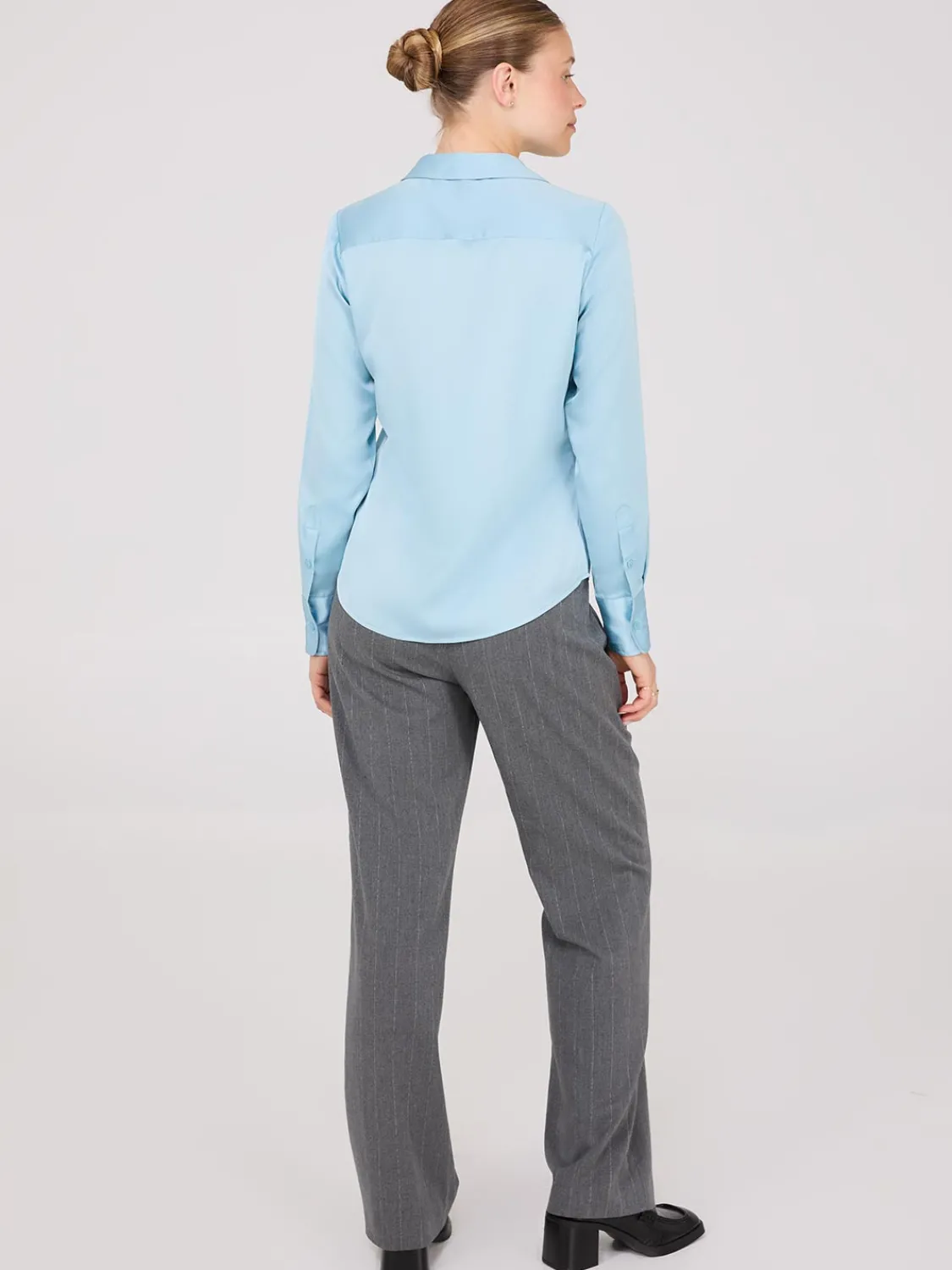 Suzy Shier Tops|Long Sleeve>Notch Collar Button-Front Satin Blouse