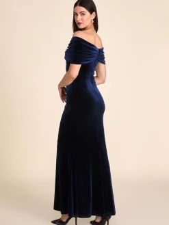 Suzy Shier Evening Gowns - Le Château><noscript><img width=