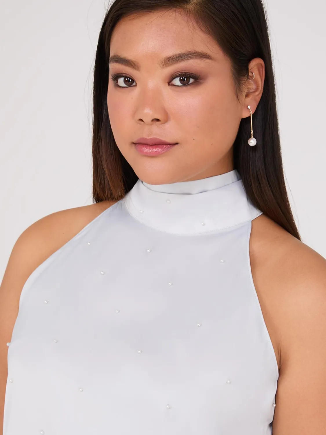 Suzy Shier Tops|Sleeveless>Pearl Halter Mock Neck Top