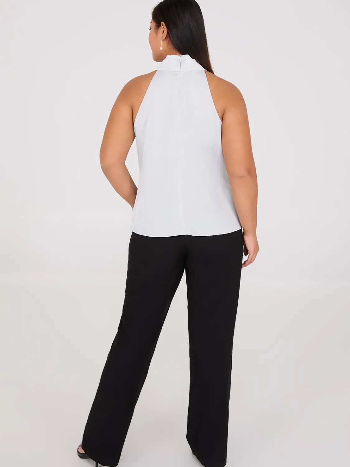 Suzy Shier Tops|Sleeveless>Pearl Halter Mock Neck Top