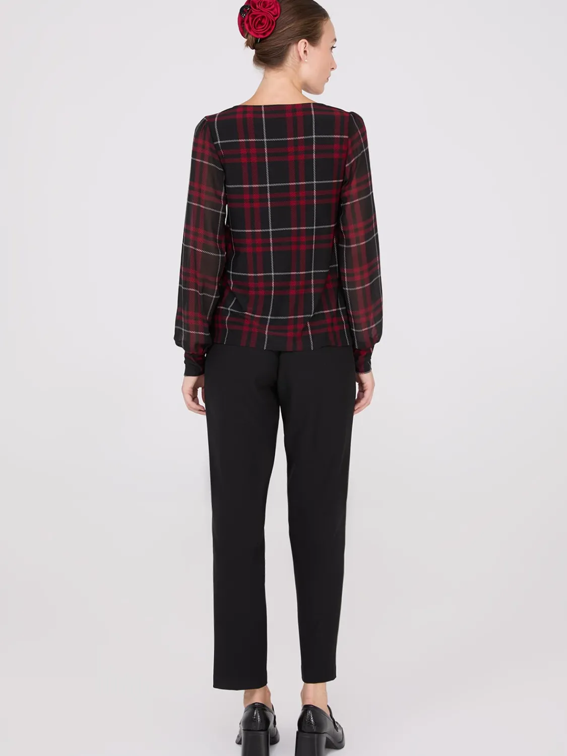 Suzy Shier Tops|Long Sleeve>Plaid Long Chiffon Sleeve Boat Neck Top