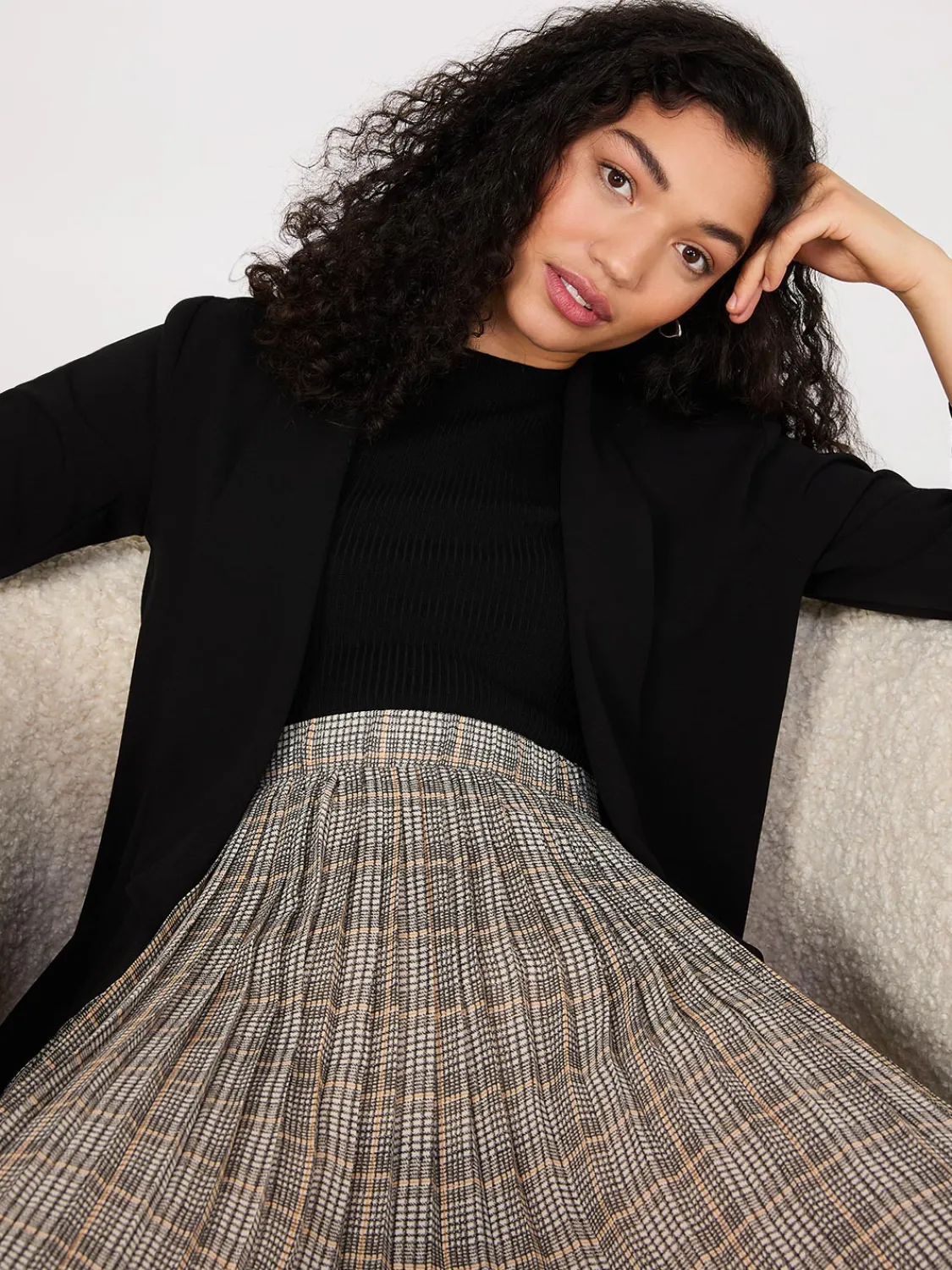 Suzy Shier Skirts>Plaid Pleated Chiffon Skirt
