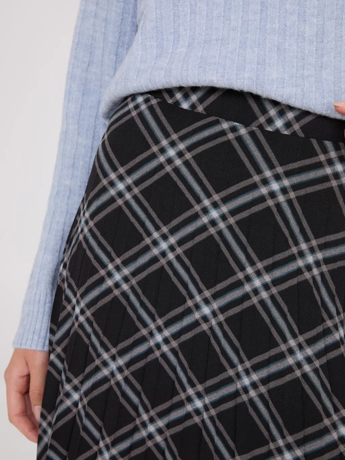 Suzy Shier Skirts>Plaid Print Pleated Midi Skirt
