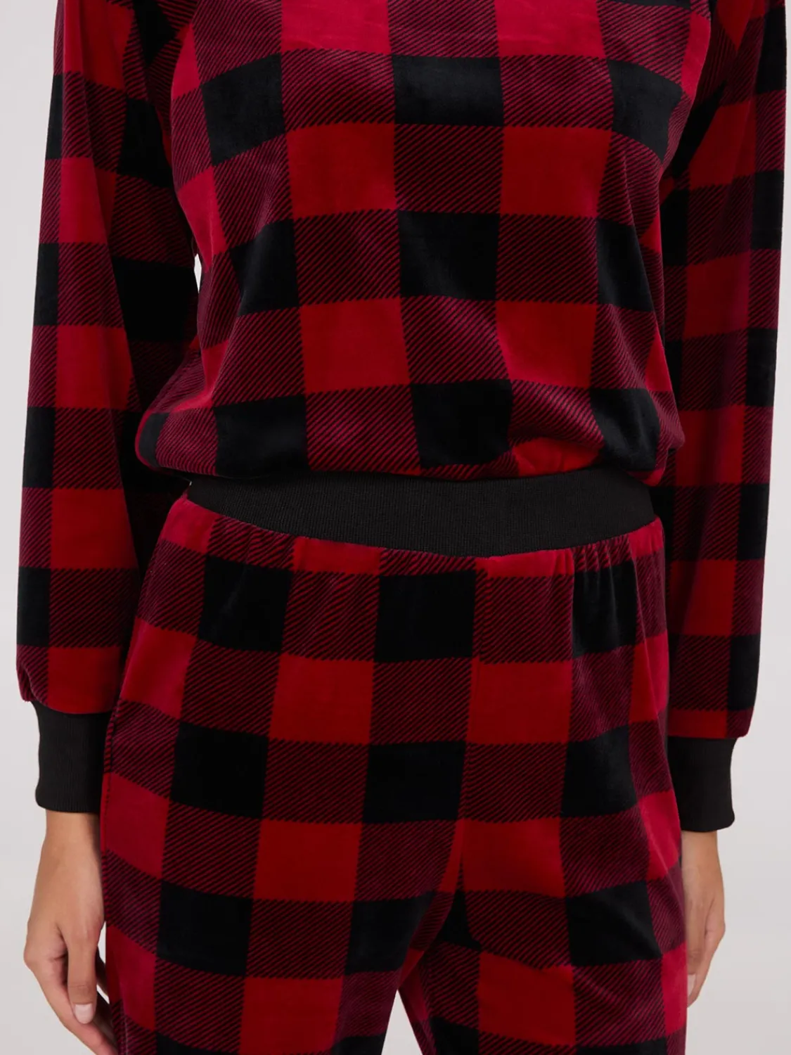 Suzy Shier Lounge & Pjs>Plaid Print Velour Pajama Set