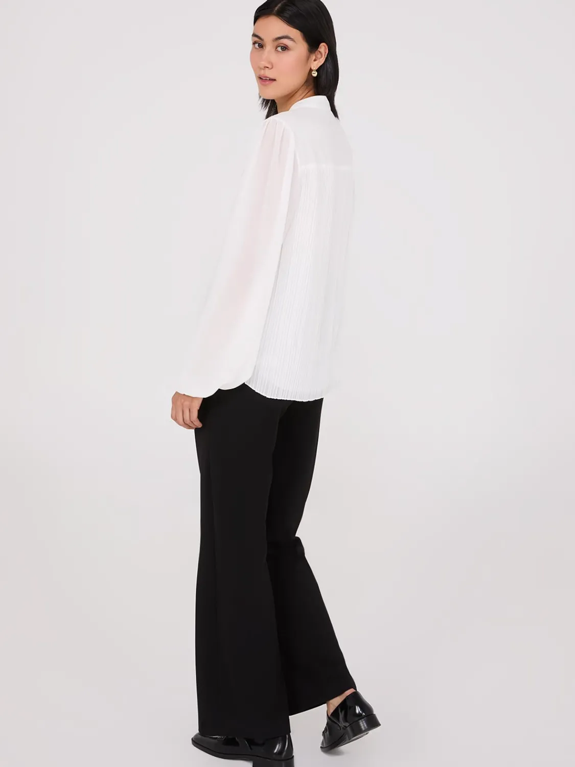Suzy Shier Tops|Long Sleeve>Pleated Chiffon Split Neck Blouse