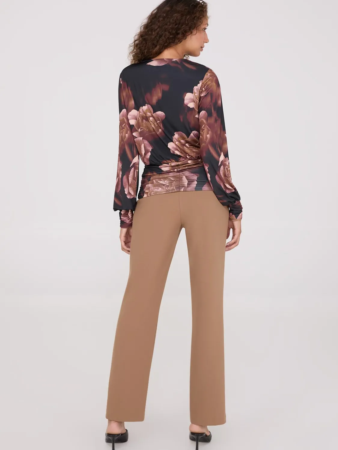 Suzy Shier Tops|Long Sleeve>Printed Crossover Top With Ruched Details