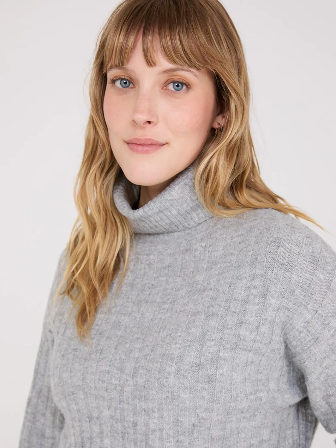 Suzy Shier Long Sleeve|Sweaters & Cardigans>Ribbed Turtleneck Sweater