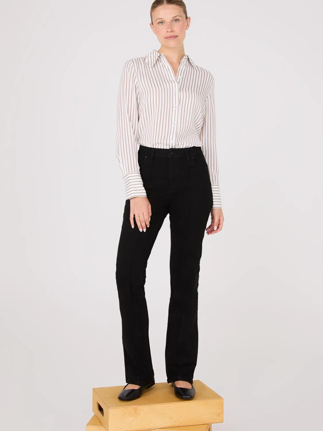Suzy Shier Tops|Long Sleeve>Satin Striped Button-Front Blouse
