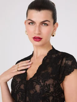 Suzy Shier Short Sleeve|Fashion Tops>Scalloped V-Neck Peplum Top