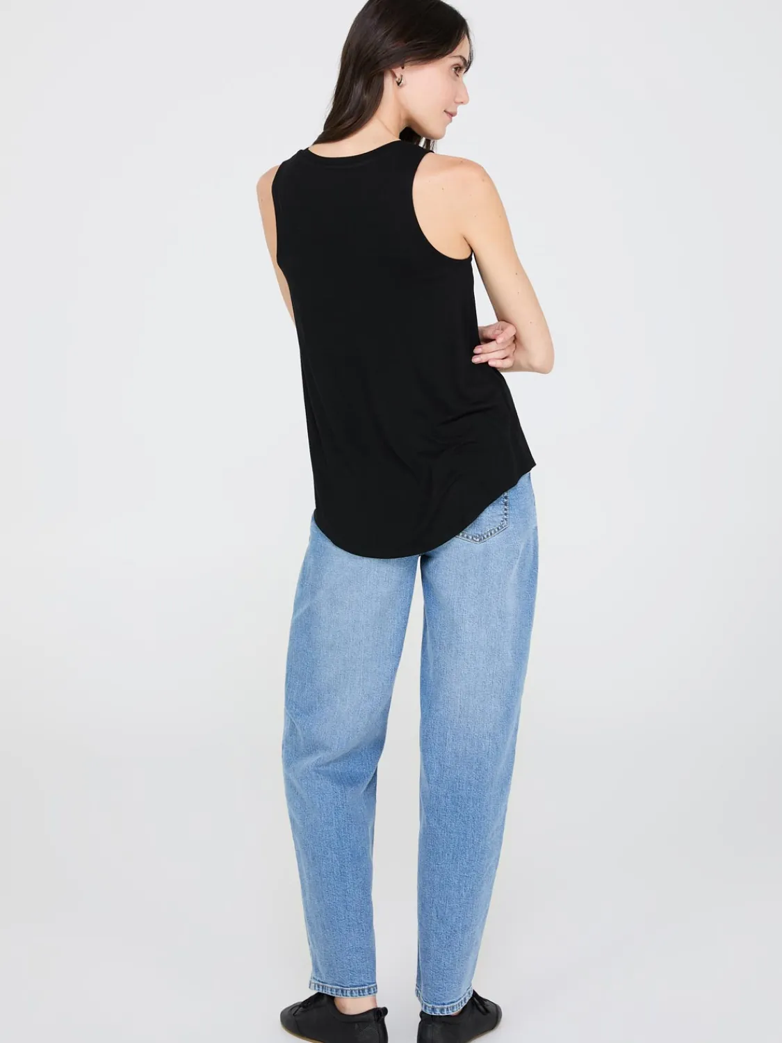 Suzy Shier Suzy Everyday|Sleeveless>Scoop Neck Swing Tank Top