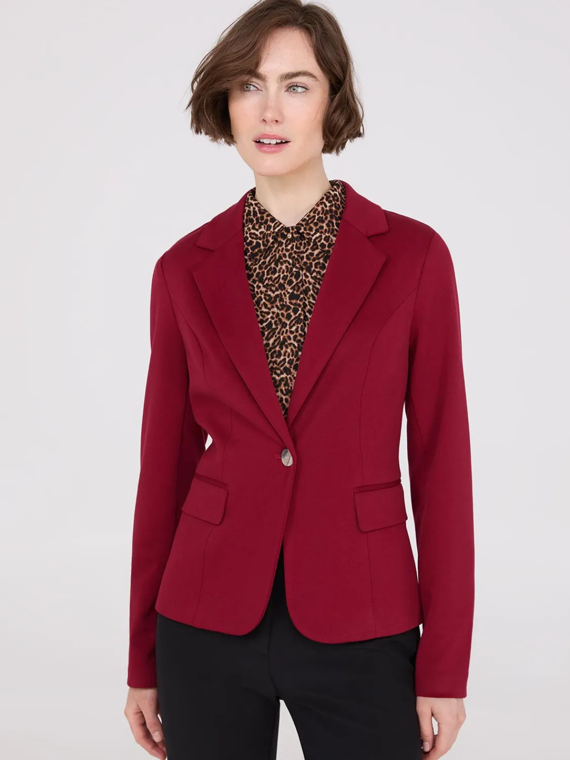 Suzy Shier Blazers & Vests>Short 1-Button Blazer