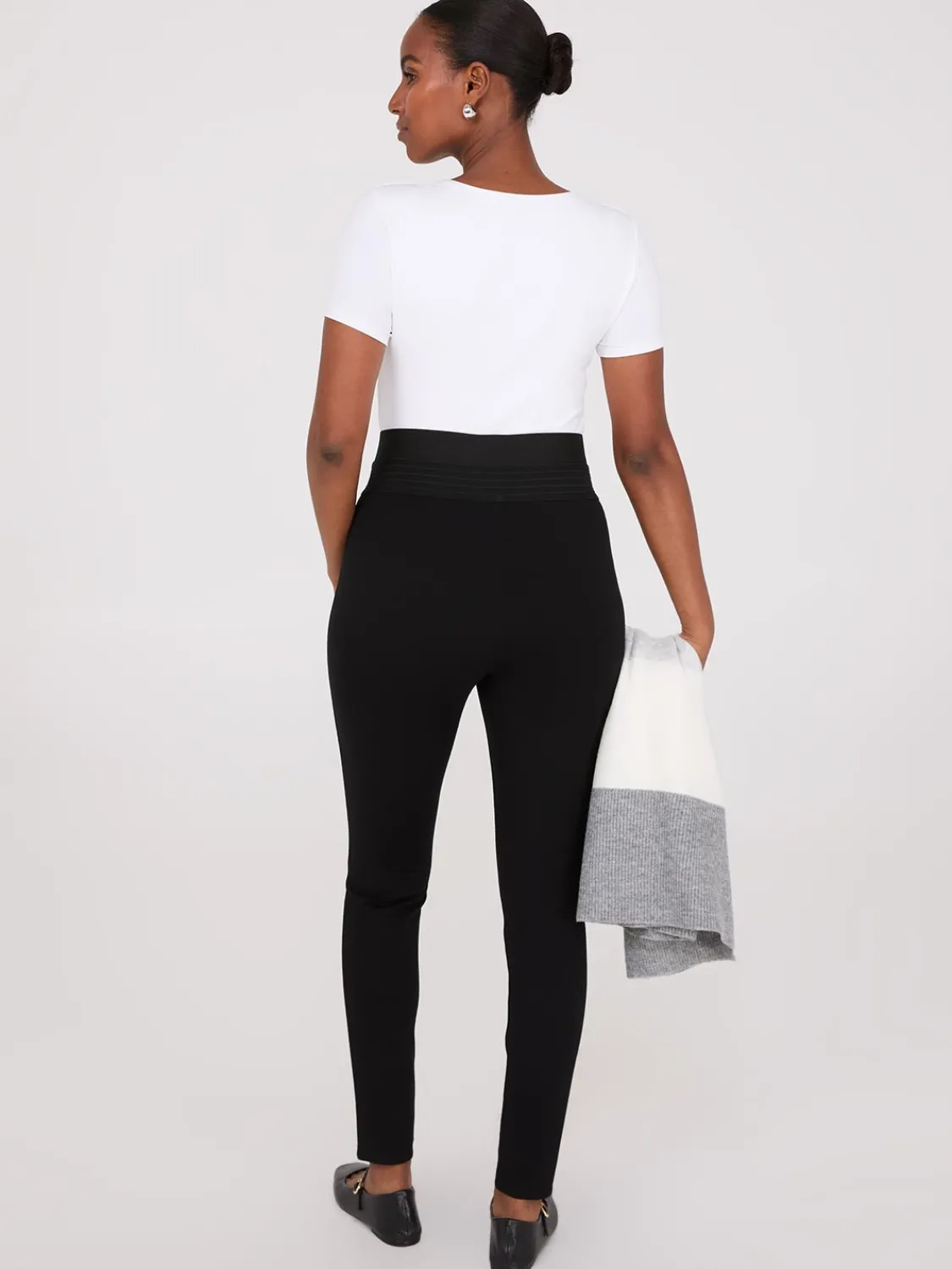 Suzy Shier Pants>Skinny Pants With Exposed Waistband