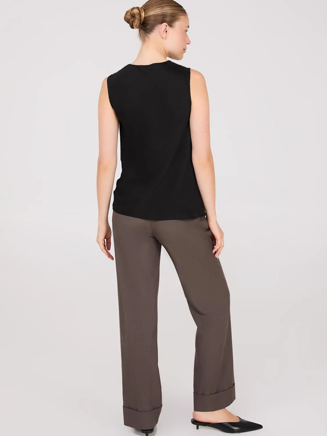 Suzy Shier Tops|Sleeveless>Sleeveless Textured Cowl Neck Top