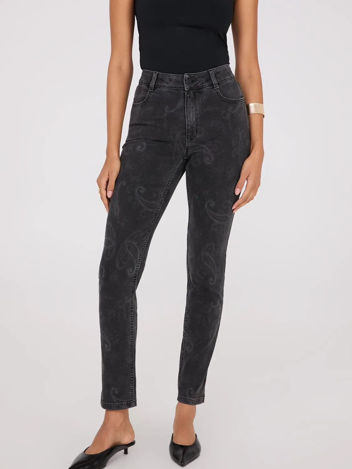Suzy Shier Jeans|Pants>Slim Leg Paisley Jeans