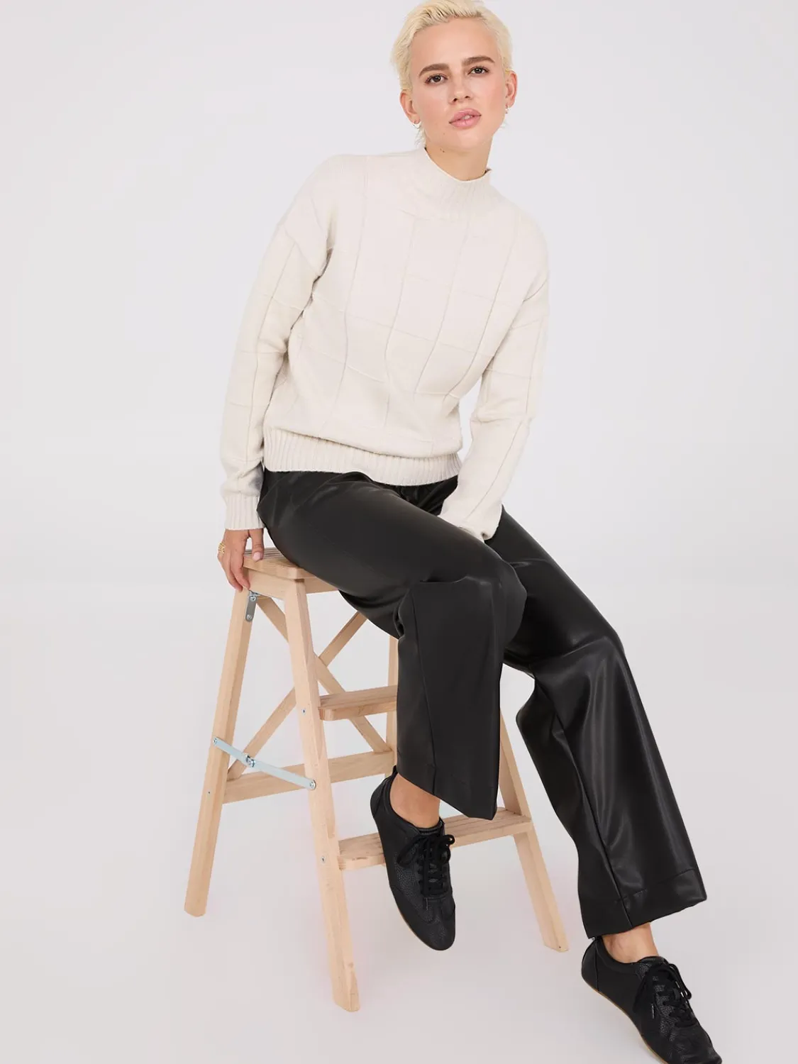 Suzy Shier Long Sleeve|Sweaters & Cardigans>Square Pattern Mock Neck Sweater